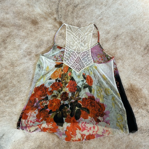 Daytrip Spring top - Picture 2 of 5